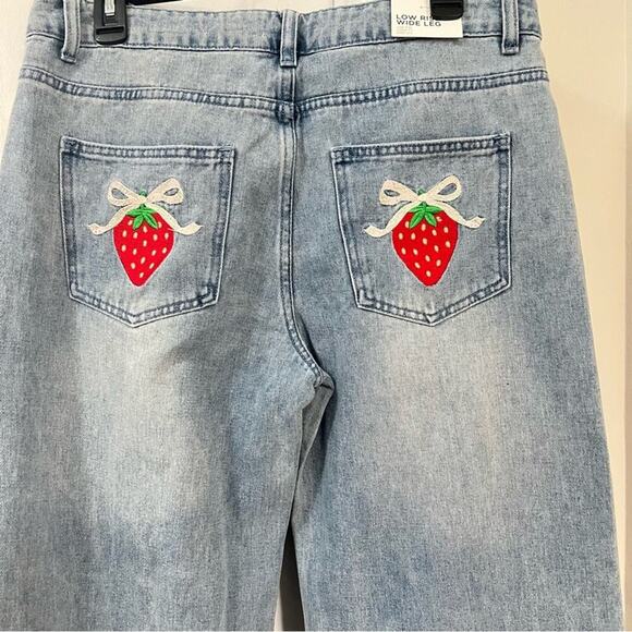 Forever 21 Blue Wide Leg Embroidered Strawberry Bow Jeans Size Large - Picture 6 of 16